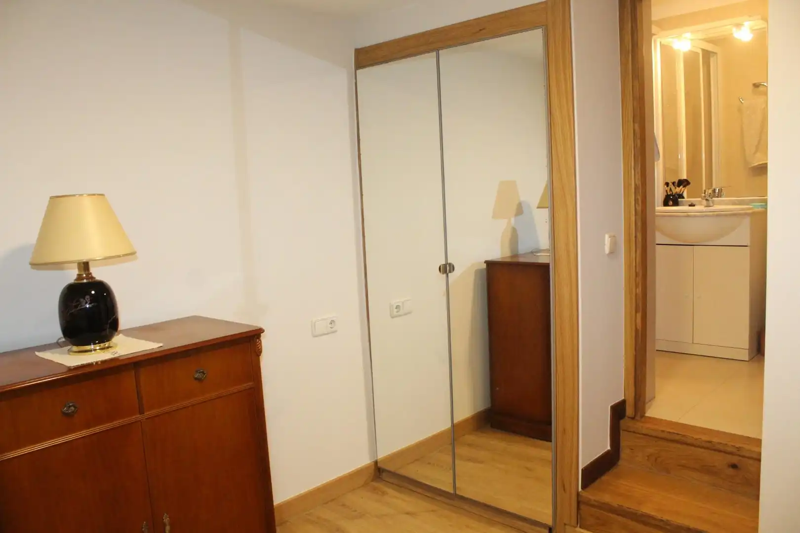 Dormitori de Local en venda en Donostia - San Sebastián 