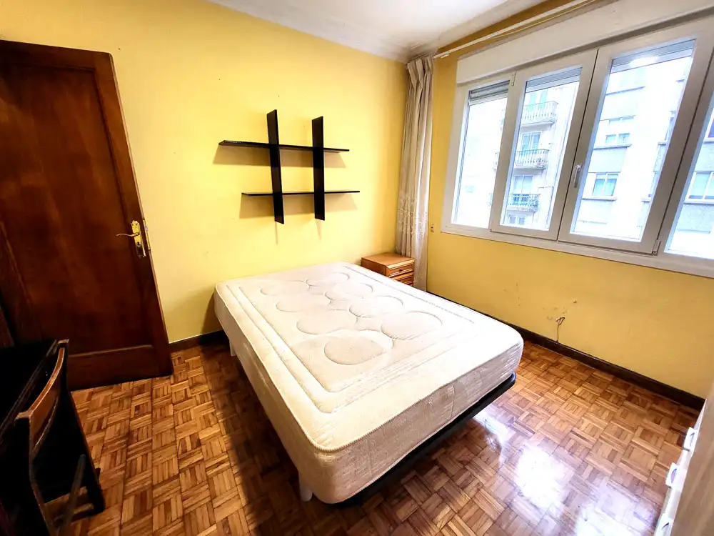 Bedroom of Flat for rent in Vigo   with Furnished, Oven and Washing machine