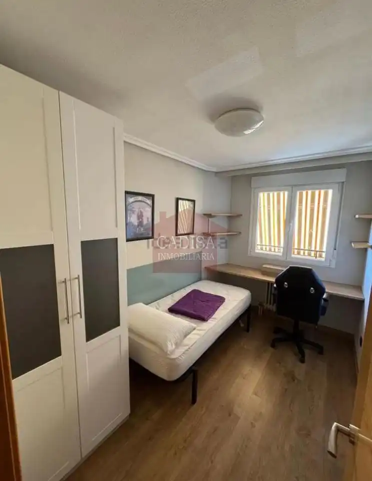 Habitación de Piso de alquiler en Salamanca con Calefacción, Amueblado y Balcón