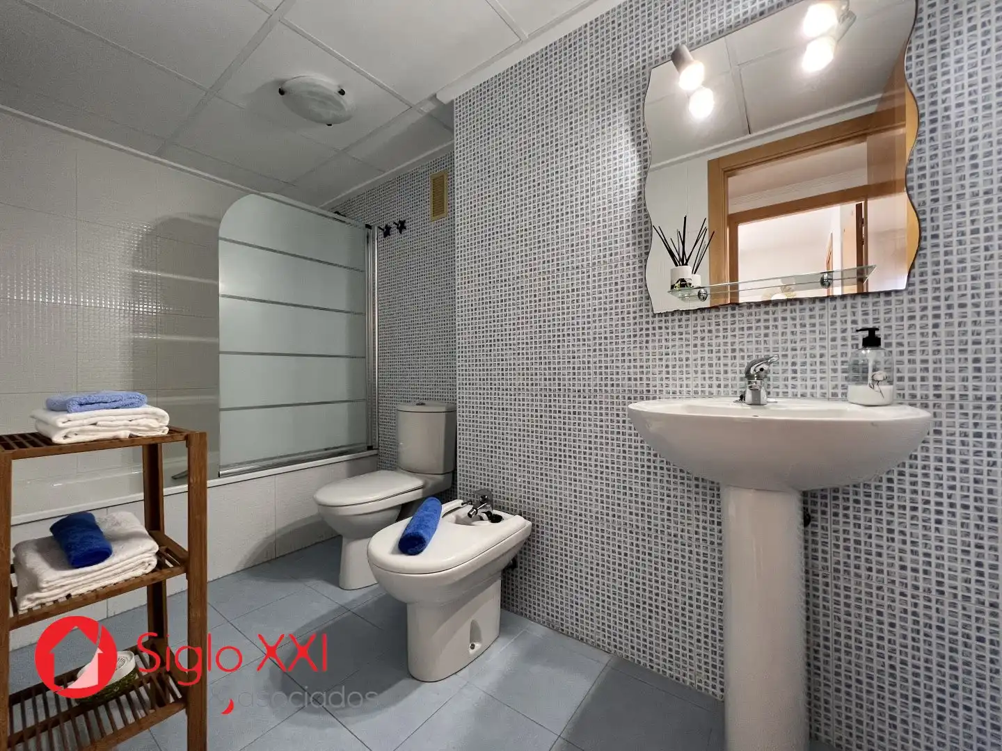 Badezimmer von Wohnung zum Verkauf in Oropesa del Mar / Orpesa mit Klimaanlage, Heizung und Terrasse