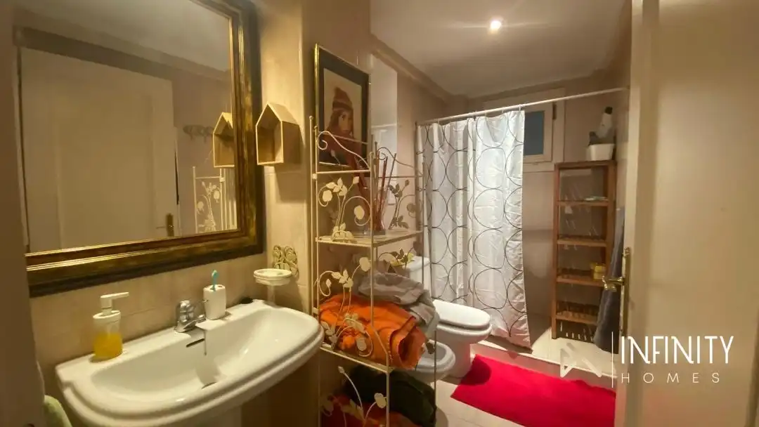 Bathroom of Duplexes for rent in Bilbao   with Heating