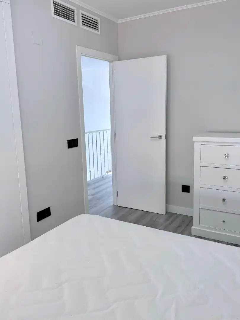 Casa bifamiliare con terrazza in vendita a Carrer Corts Valencianes, imagen 18
