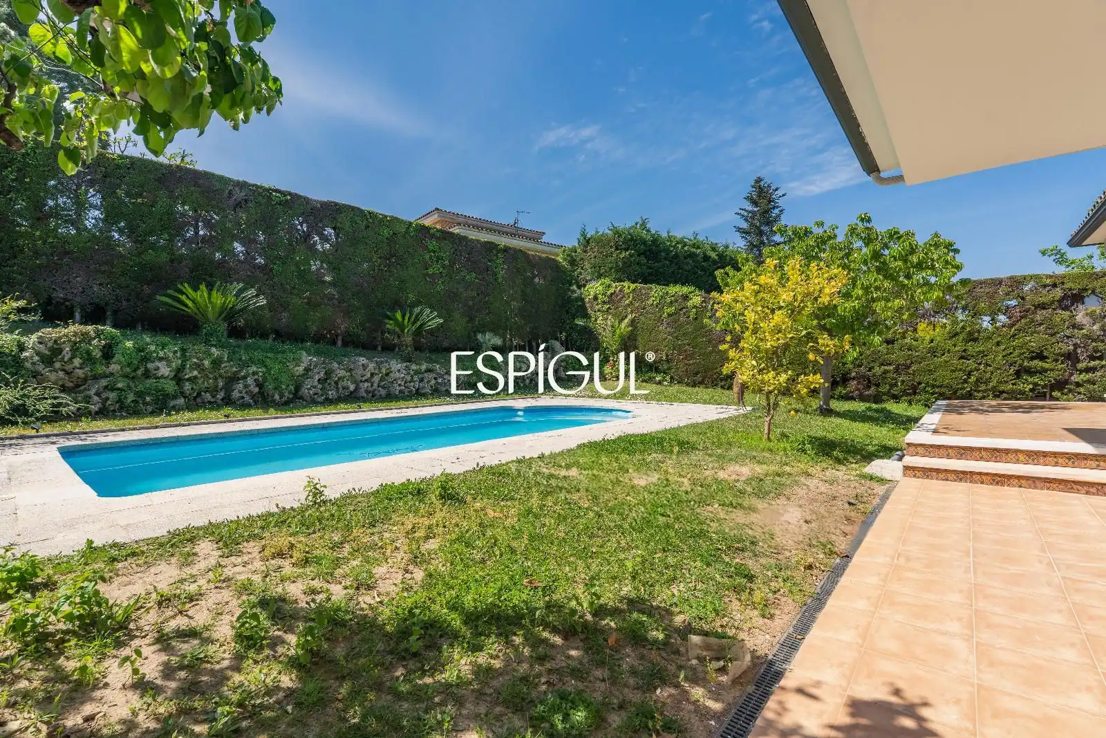 Piscina de Casa o xalet en venda en Girona amb Aire condicionat, Calefacció i Traster