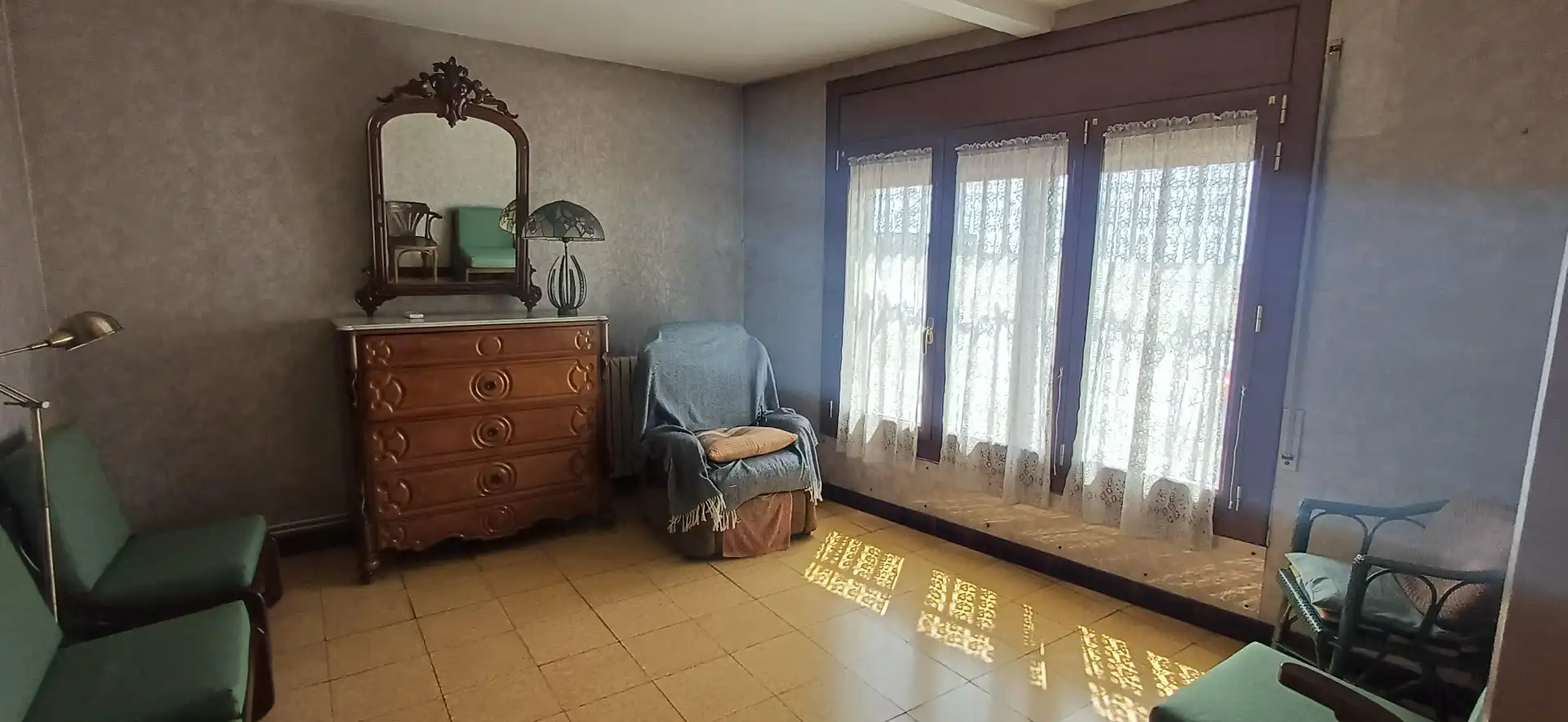 Sala d'estar de Casa o xalet en venda en El Masnou amb Calefacció, Terrassa i Forn