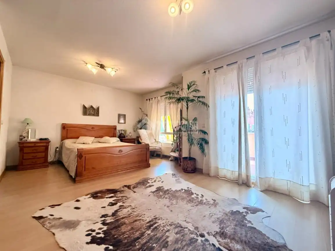 Casa aparellada en venda a Alovera, imagen 16