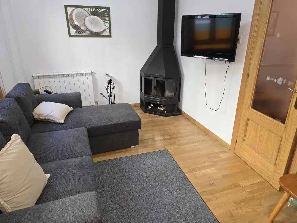 Sala de estar de Dúplex en venta en Canfranc con Calefacción y Trastero