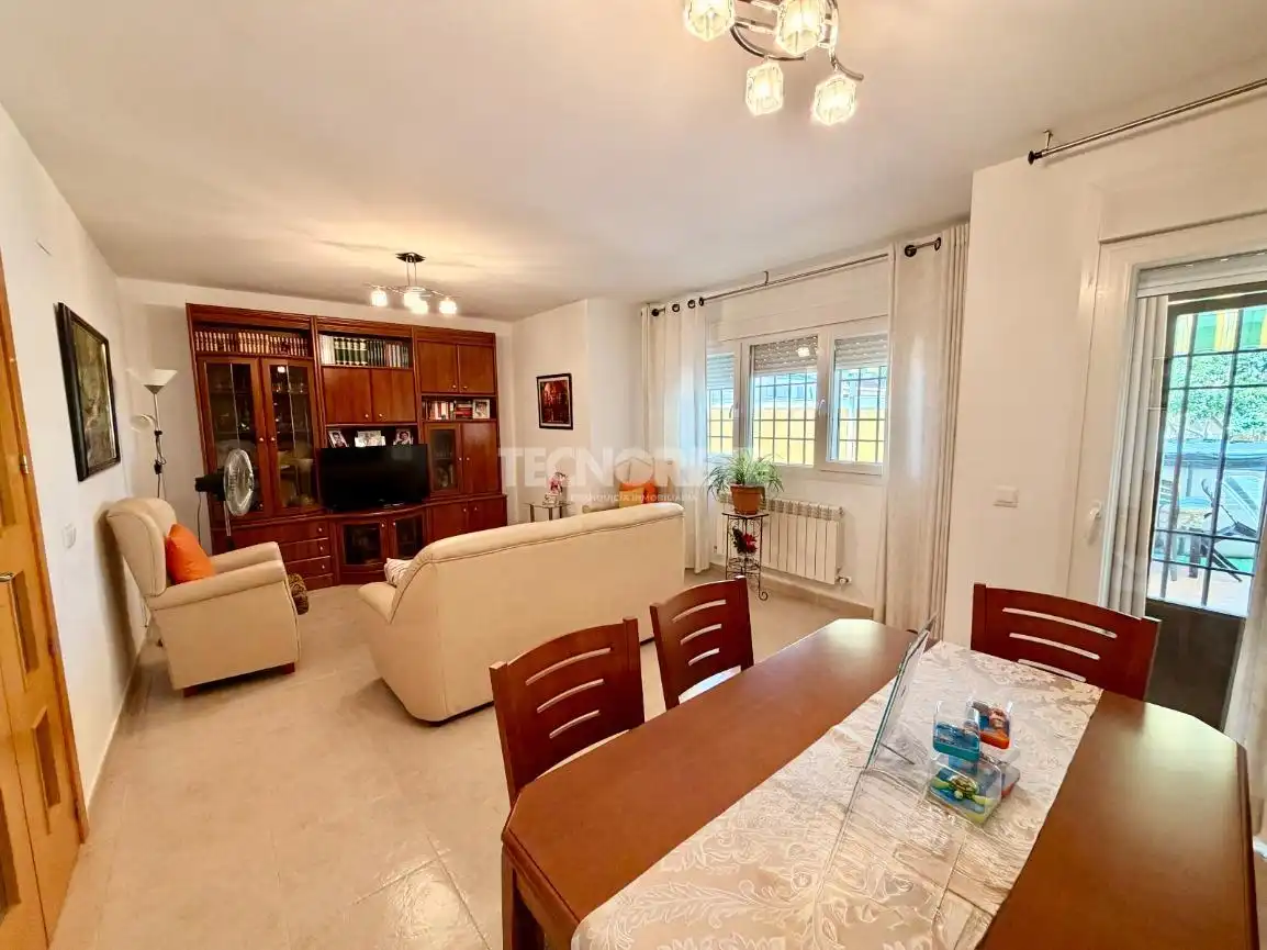 Sala de estar de Casa adosada en venta en Illescas