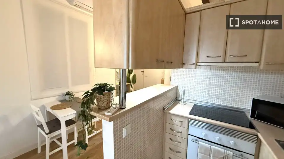 Habitació a El Raval