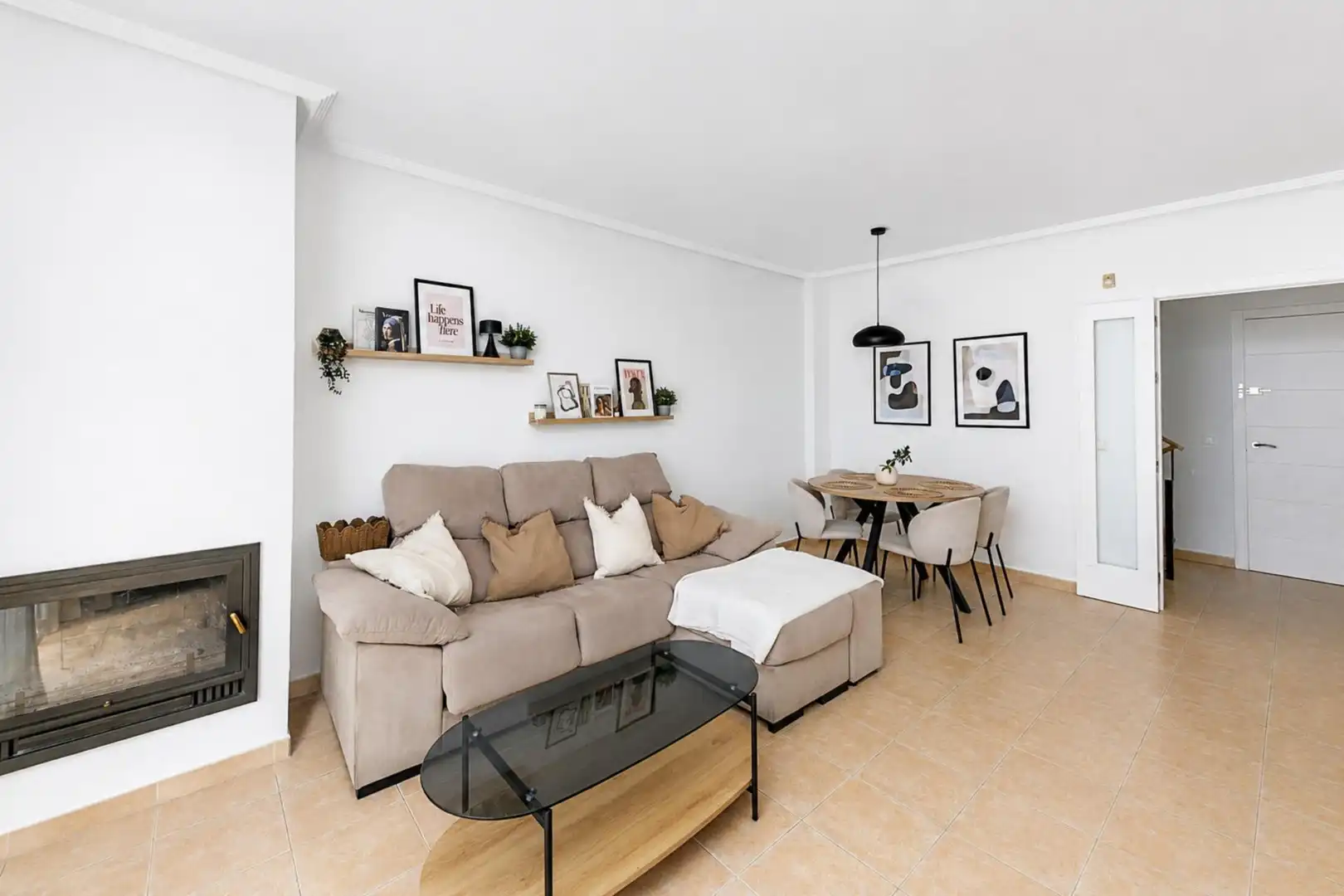 Sala de estar de Casa adosada en venta en Mijas con Jardín privado, Terraza y Trastero