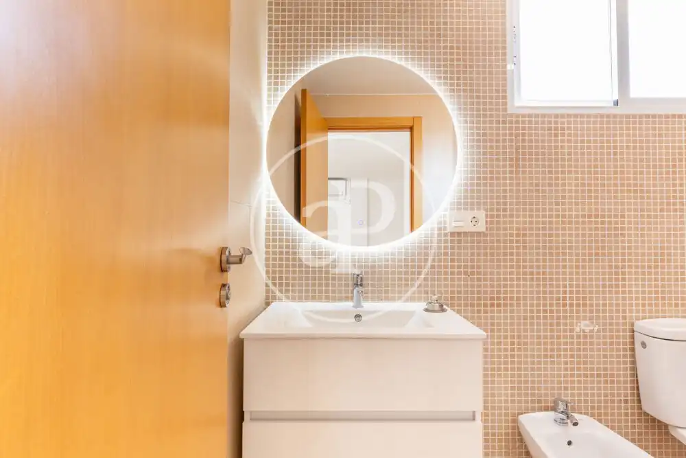 Badezimmer von Wohnung zur Miete in Sagunto / Sagunt mit Klimaanlage, Heizung und Terrasse