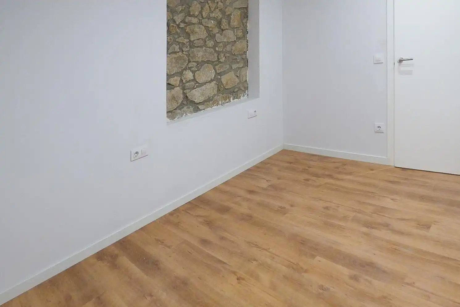 Apartments for rent in Centre - Barri Vell