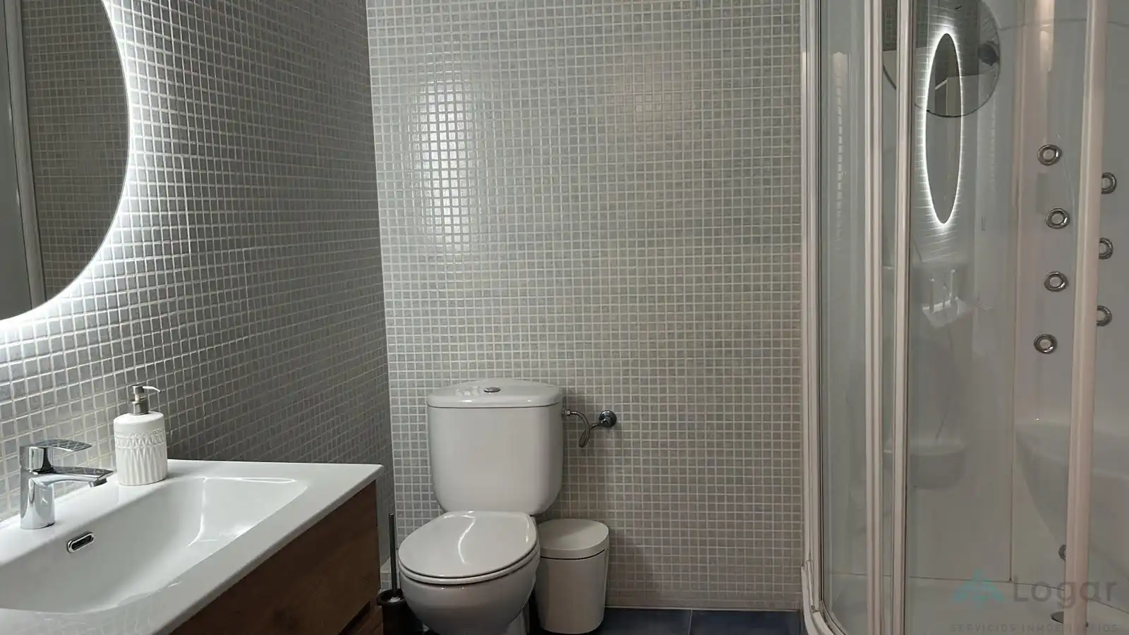Bathroom of Flat for rent in Murcia  with Air Conditioner, Heating and Furnished