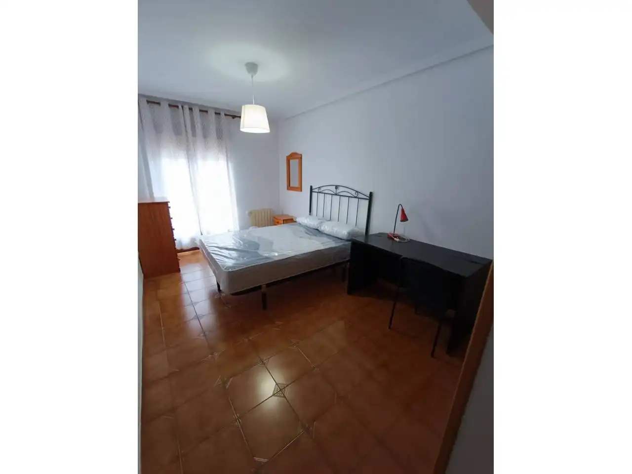 Habitación de Piso de alquiler en Fuenlabrada con Calefacción, Terraza y Amueblado