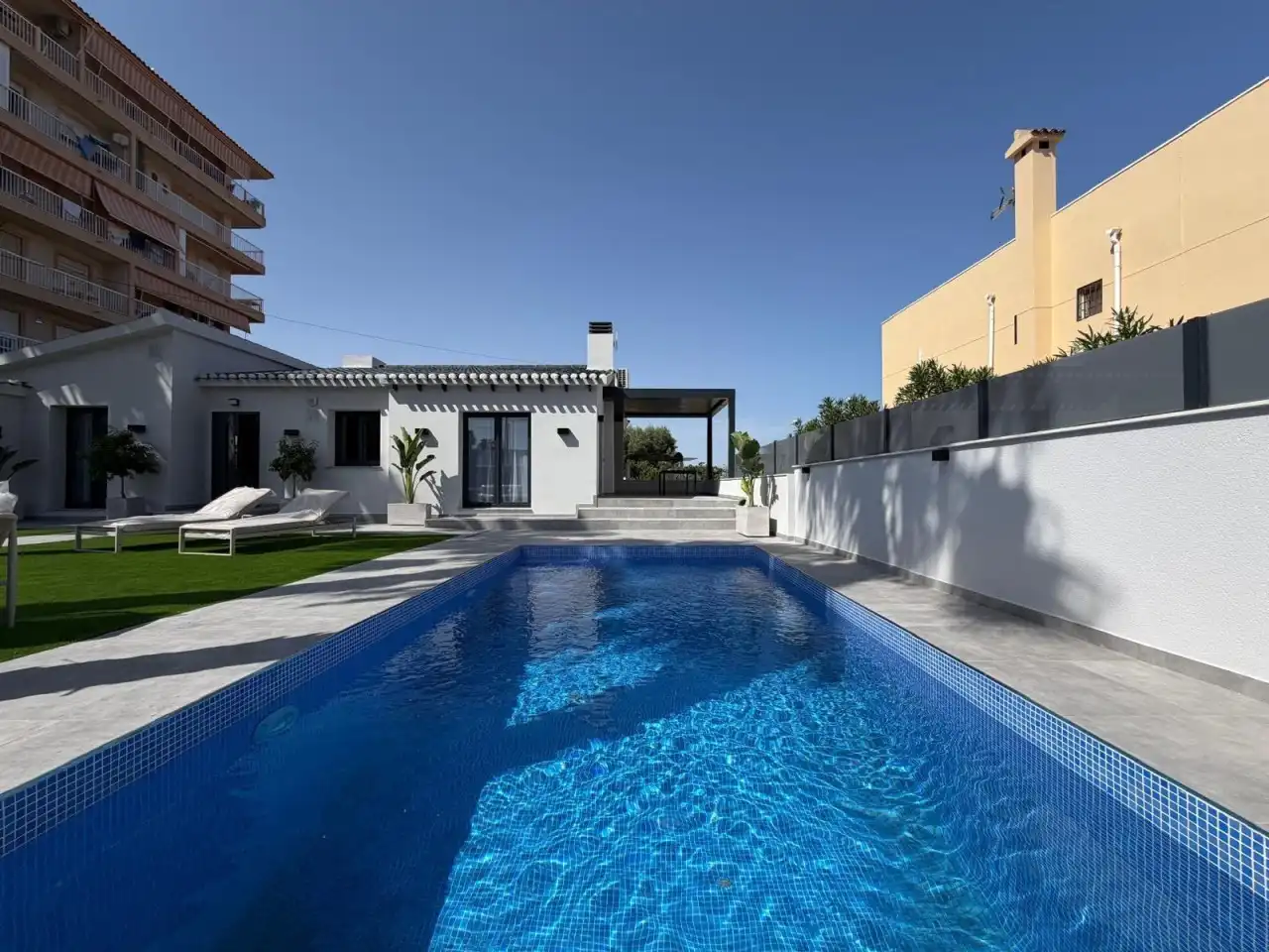 Villa mit Pool zum Verkauf in Playa del Acequión, Náufragos y Rocío del Mar, imagen 7