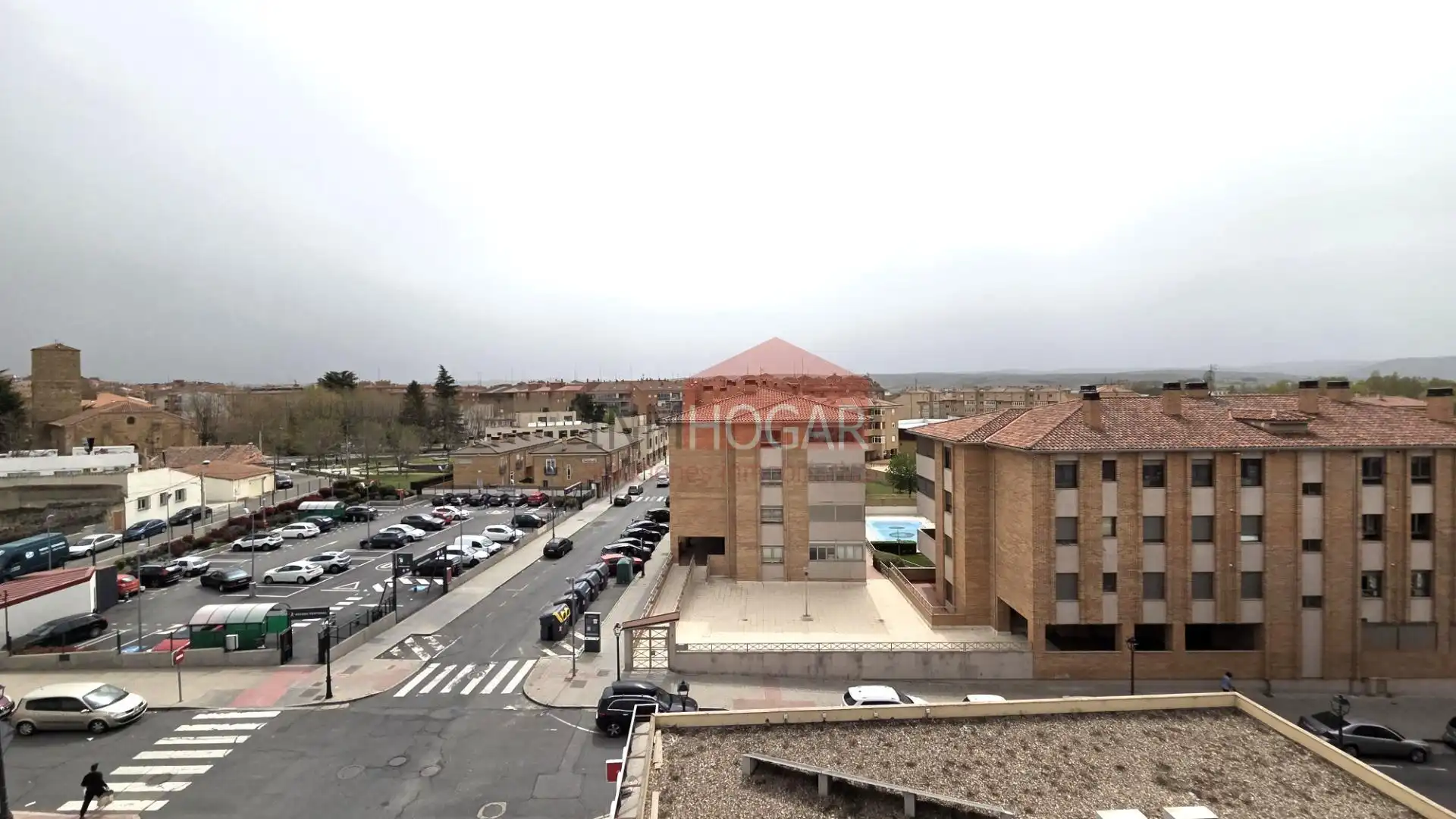 Aparcament de Pis en venda en Ávila amb Terrassa i Balcó