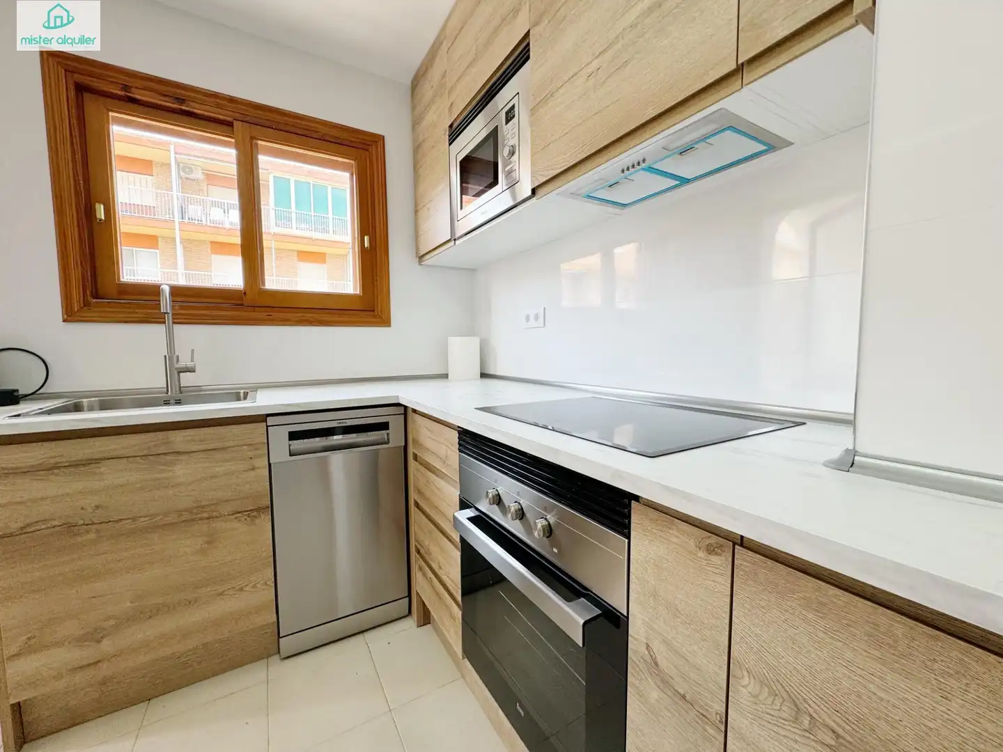 Apartamento con piscina en alquiler en Calle RUPERTO CHAPI 4, imagen 19