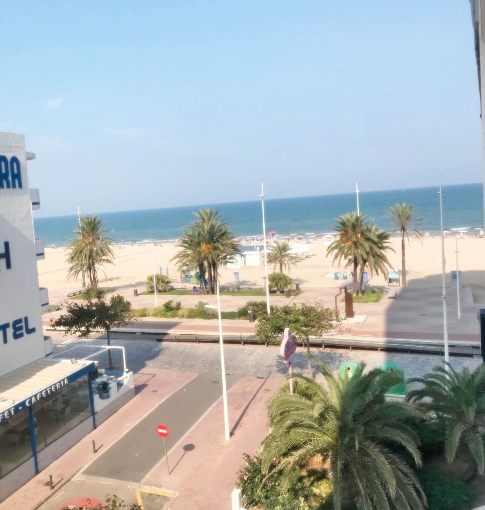 Vista exterior de Apartament de lloguer en Gandia amb Terrassa, Moblat i Forn