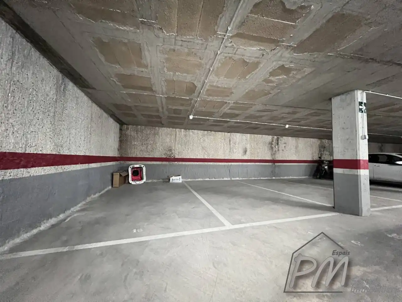 Parking of Garage for rent in Girona