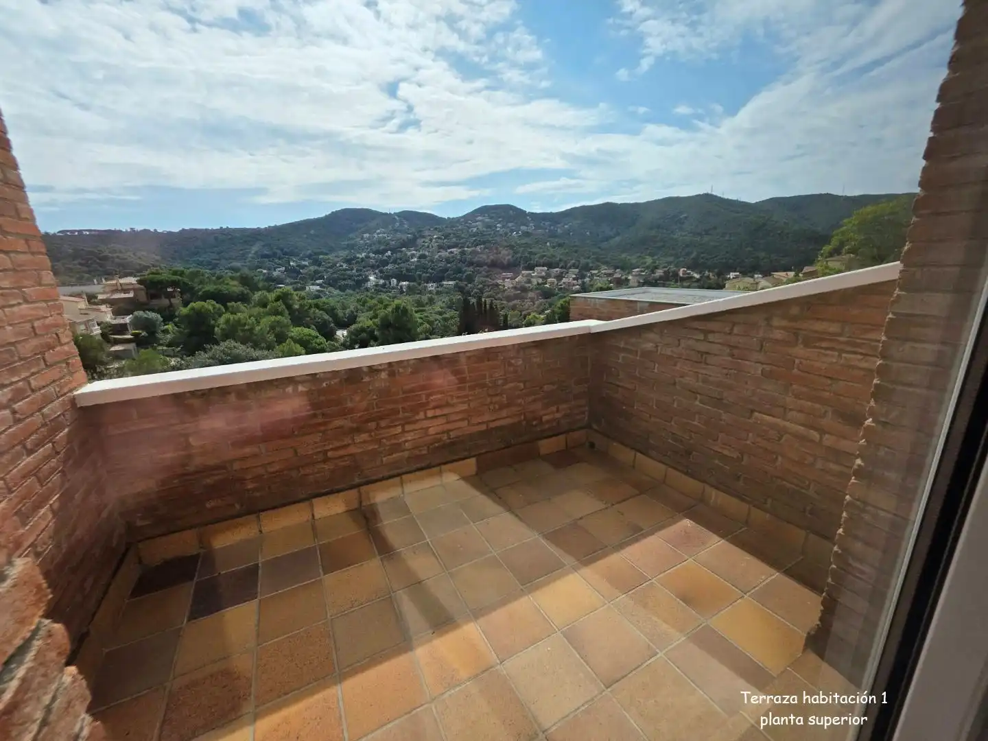Terrasse von Haus oder Chalet zur Miete in Sant Fost de Campsentelles mit Terrasse, Schwimmbad und Balkon