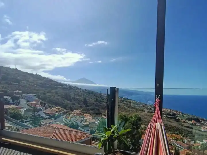 Vista exterior de Casa o chalet en venta en El Sauzal con Jardín privado, Terraza y Piscina