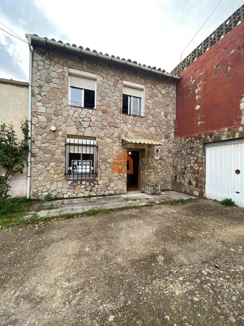 Exterior view of House or chalet for sale in La Pola de Gordón 