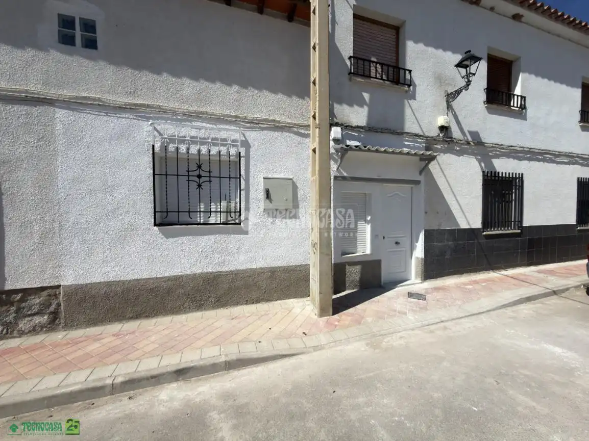 Vista exterior de Casa adosada en venta en El Romeral con Terraza