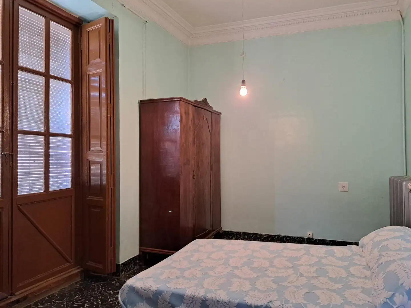 Dormitori de Casa adosada en venda en Requena amb Terrassa, Traster i Balcó