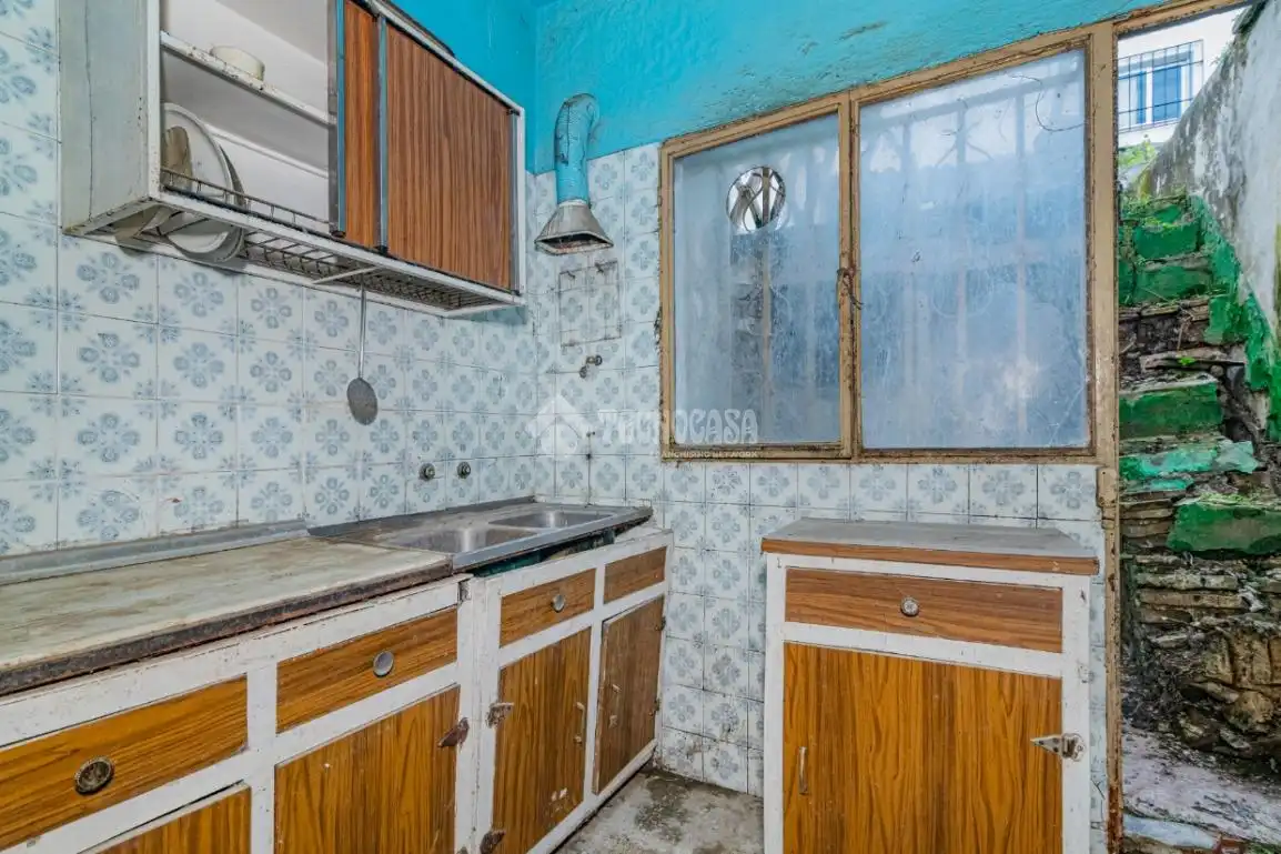 Casa aparellada amb balcó en venda a Loja, imagen 3