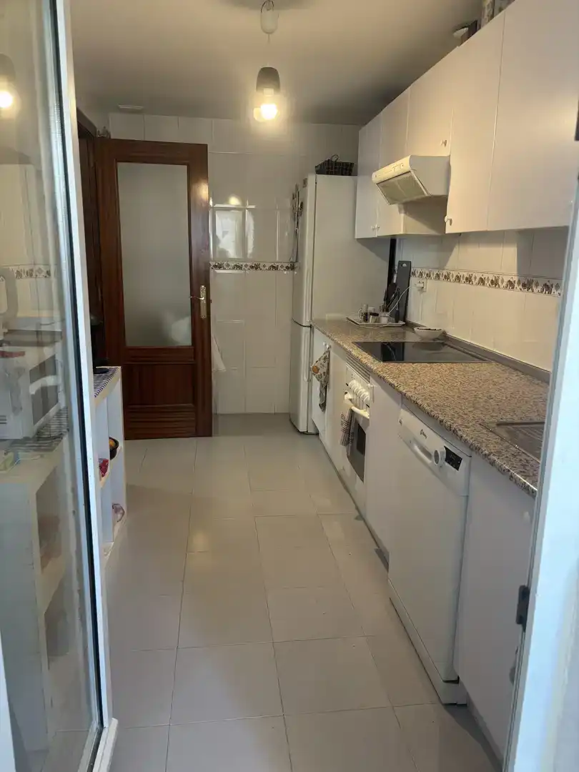 Kitchen of Flat for share in Las Rozas de Madrid  with Parquet flooring, Swimming Pool and Furnished