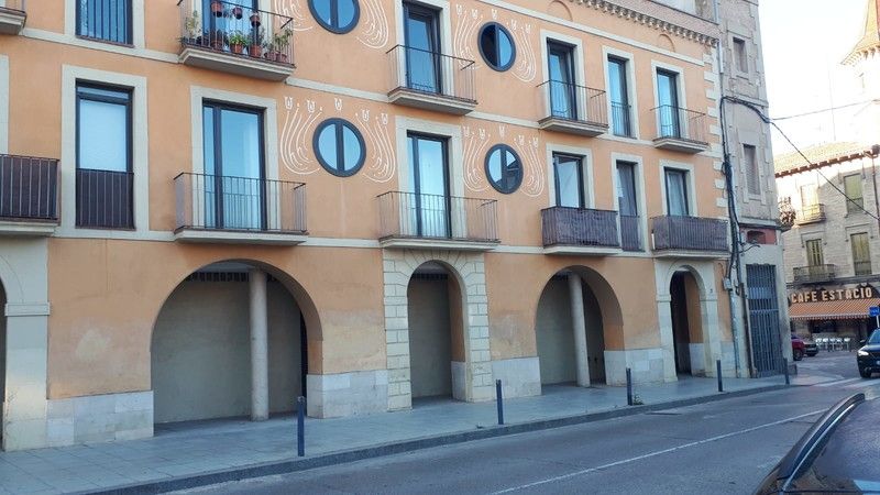 Vista exterior de Garatge en venda en Tàrrega