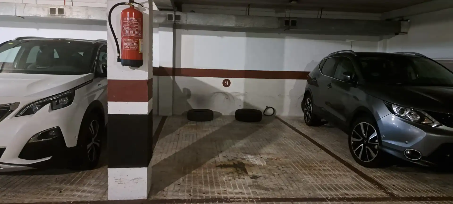 Aparcament de Pis en venda en Ourense Capital  amb Parquet, Traster i Forn