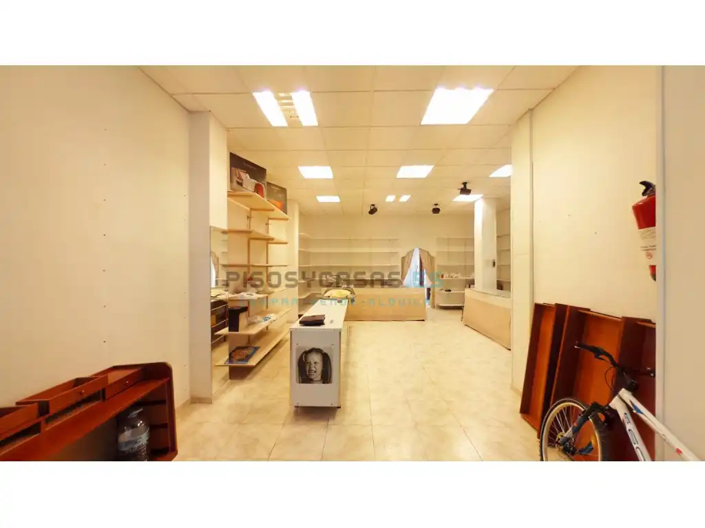 Local en venta en Zaragoza con Amueblado