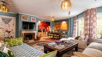 Living room of House or chalet for sale in  Madrid Capital  with Air Conditioner, Heating and Private garden