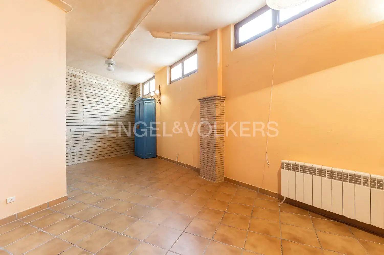 Casa adosada en venta en Viver con Calefacción, Terraza y Amueblado
