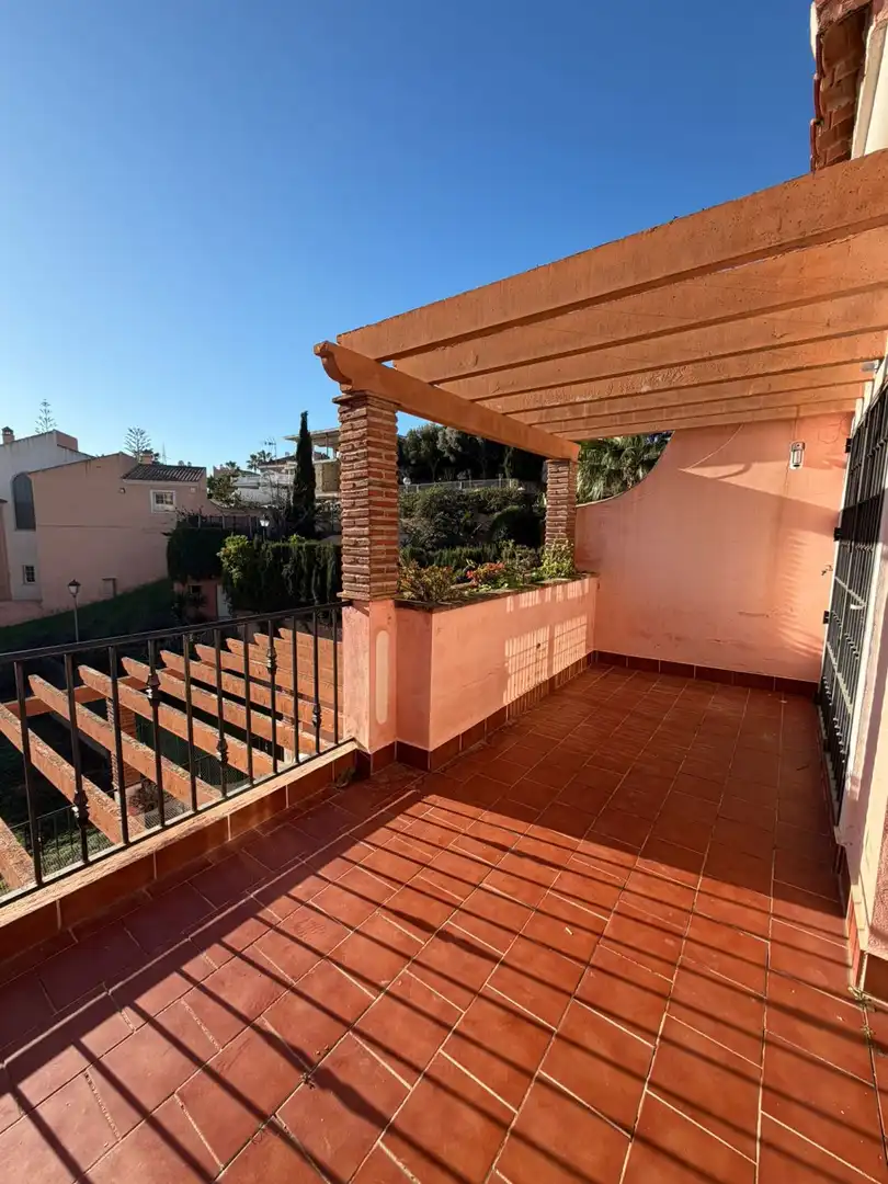 Terrassa de Casa adosada en venda en Mijas amb Calefacció, Jardí privat i Terrassa