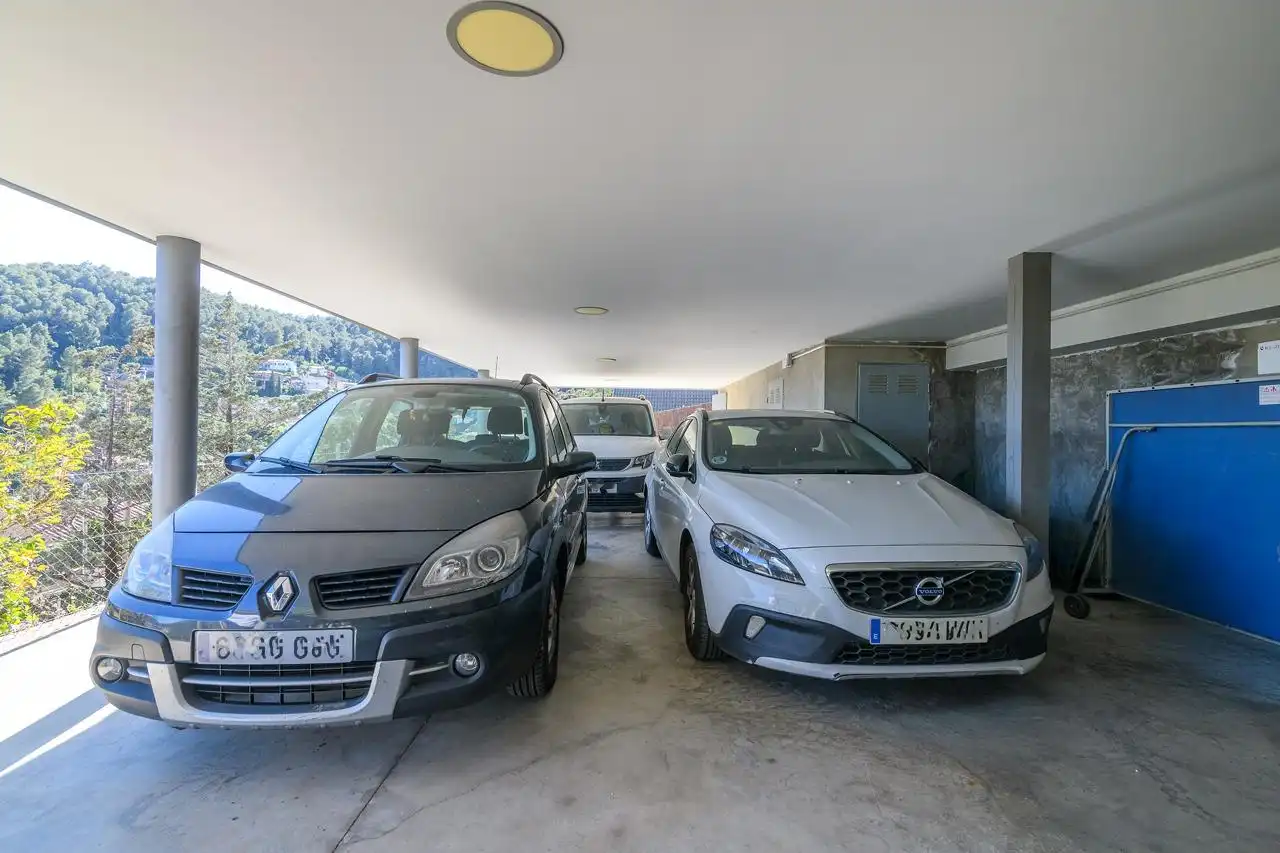 Parking de Casa o chalet en venta en Vallirana con Aire acondicionado y Balcón