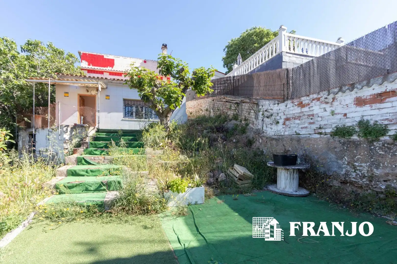 Außenansicht von Residential zum Verkauf in Barberà del Vallès