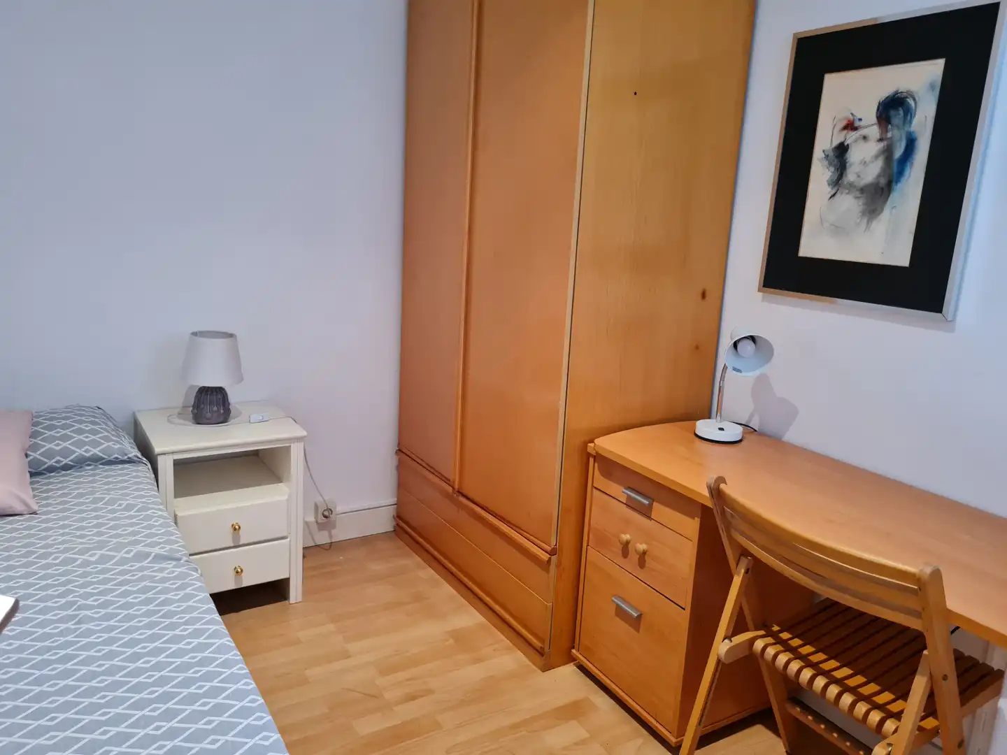 Dormitori de Àtic de lloguer en Girona amb Aire condicionat, Calefacció i Parquet