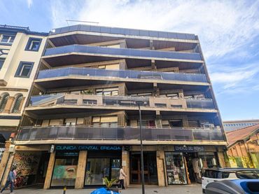 Pis amb ascensor en venda a Avenida Algortako Etorbidea 106