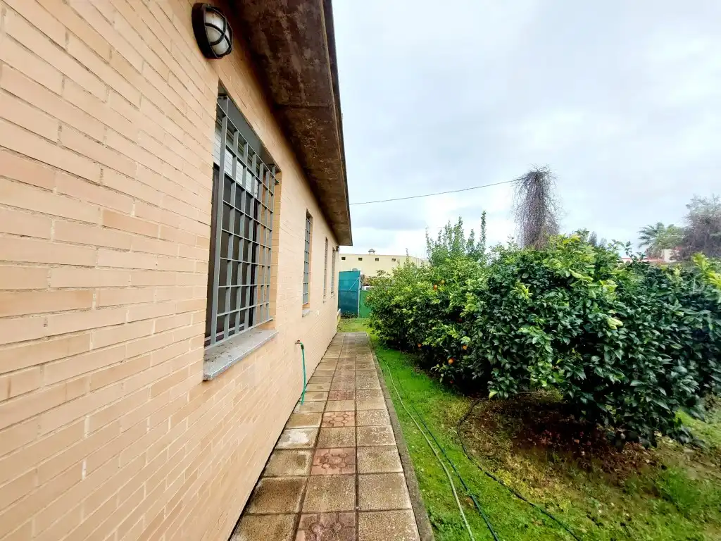 Vista exterior de Casa o xalet en venda en Badajoz