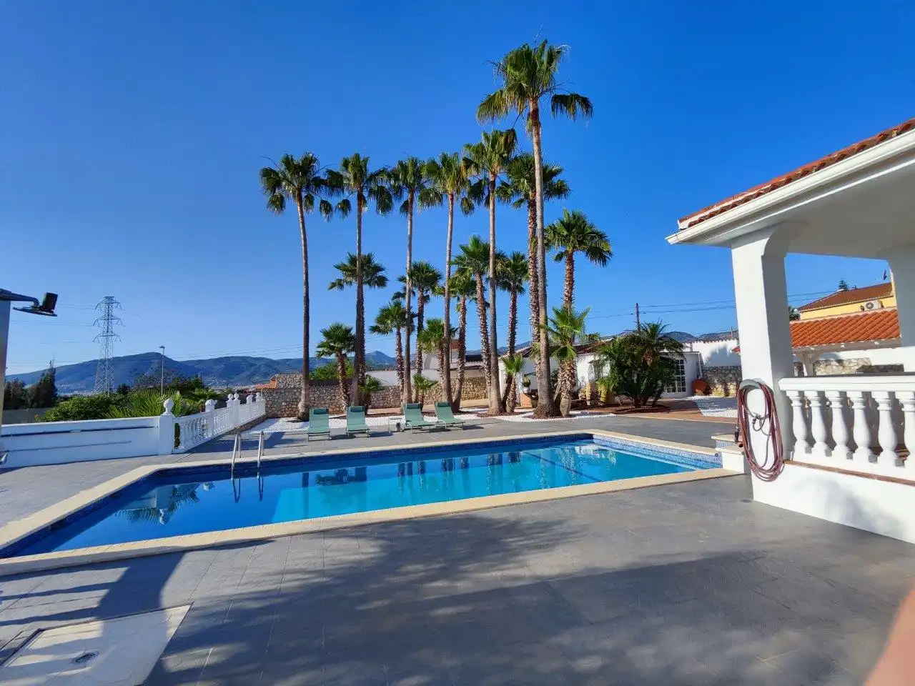 Piscina de Casa o chalet en venta en Alhaurín de la Torre con Aire acondicionado, Calefacción y Jardín privado
