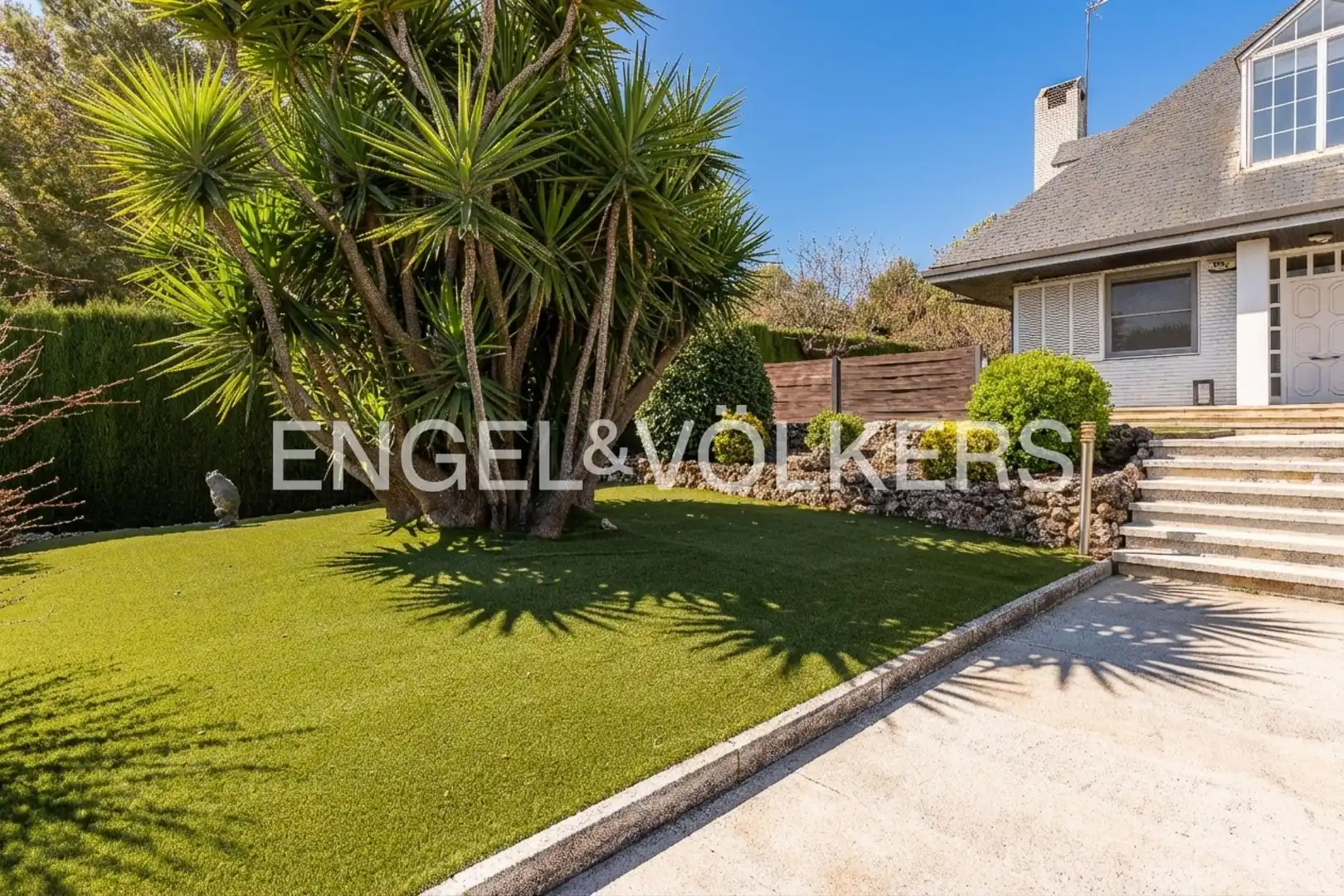 Vista exterior de Casa o chalet en venta en Canovelles con Aire acondicionado, Calefacción y Jardín privado