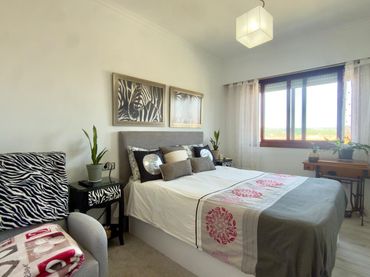 Appartamento con balcone in vendita a Calle E PARDO BAZAN