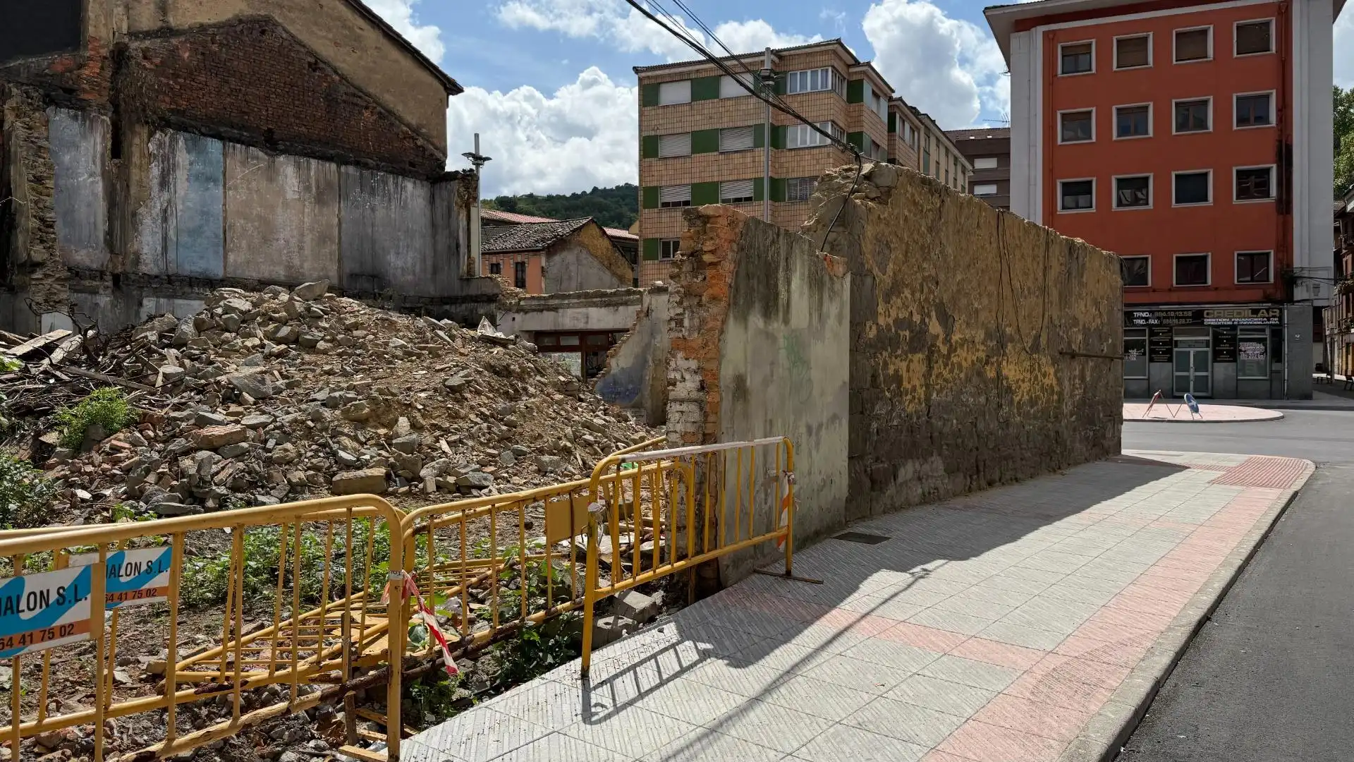 Außenansicht von Residential zum Verkauf in Langreo