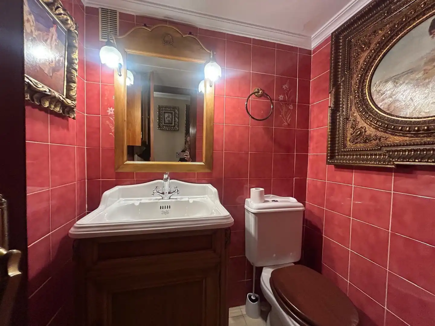 Bathroom of Flat for sale in Sevilla  with Air Conditioner and Private garden