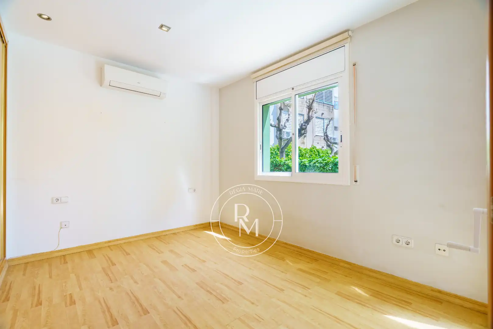 Habitación de Piso en venta en El Vendrell con Aire acondicionado, Calefacción y Jardín privado
