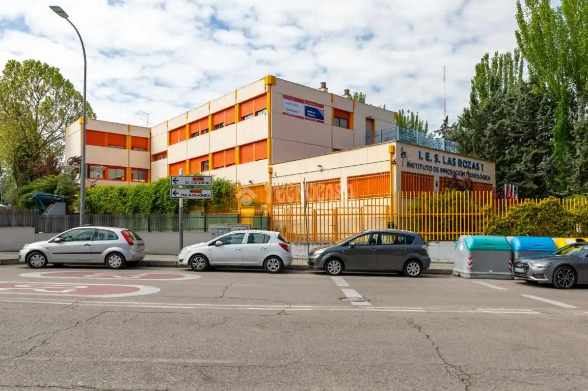 Vista exterior de Piso en venta en Las Rozas de Madrid con Calefacción y Terraza