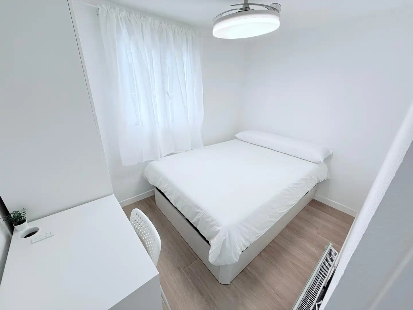 Room in Calle del Puerto del Bruch, 7, Casco Histórico de Vallecas