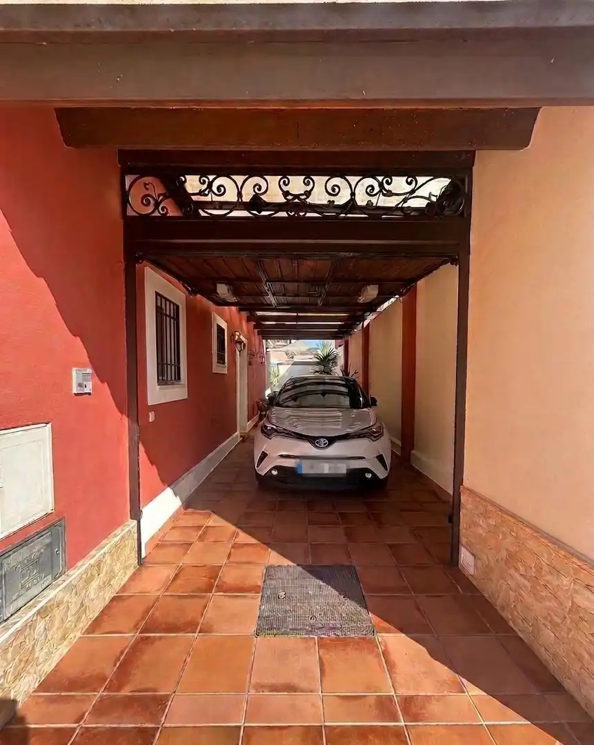 Parking of Houses for sale in Utrera
