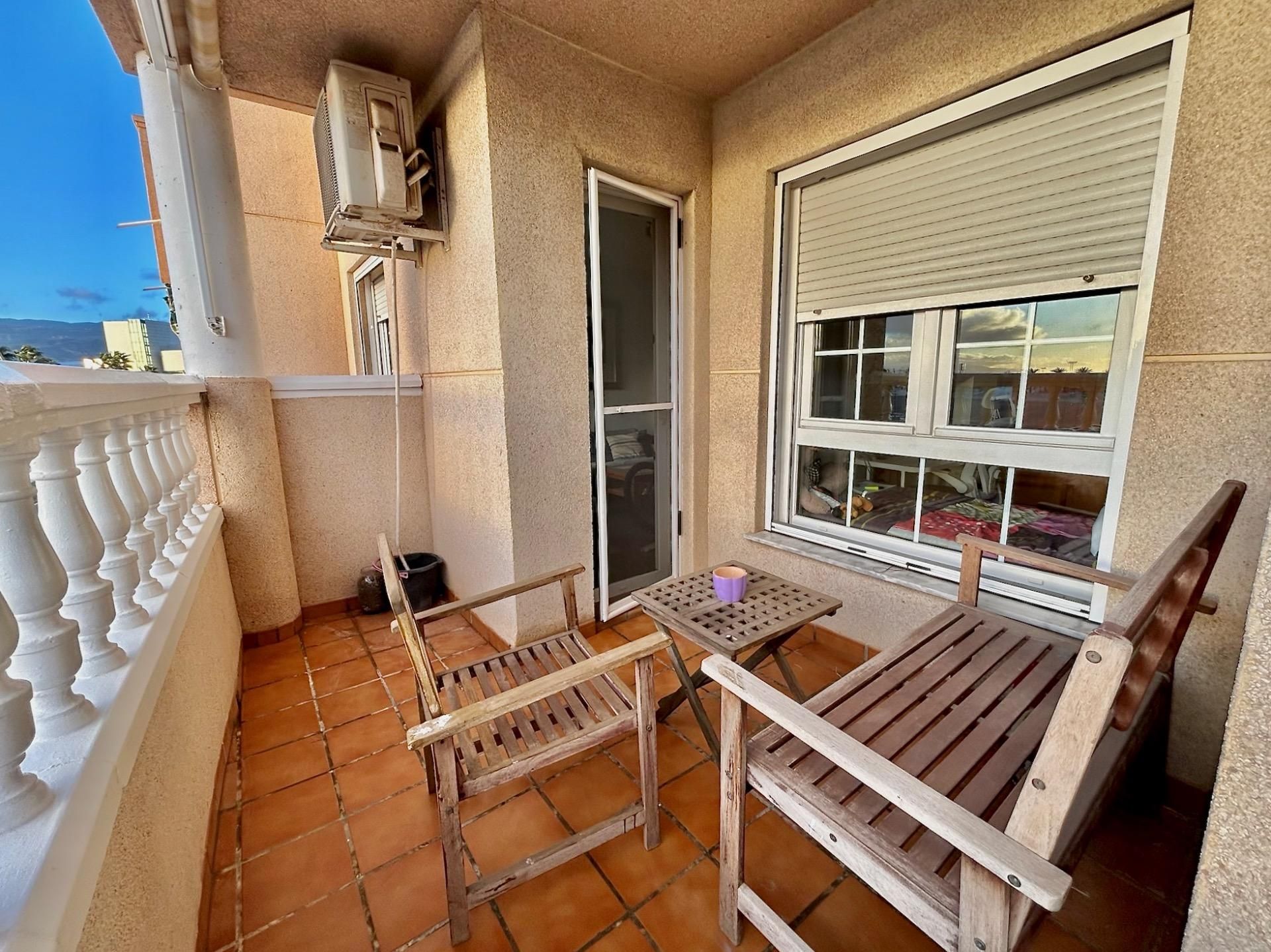 Terrassa de Pis de lloguer en Roquetas de Mar amb Aire condicionat, Terrassa i Moblat